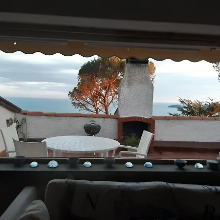 Il Mare Nel Bosco Con Terrazza Nella Natura, Vista Mare, E Isole 펜션 레리치