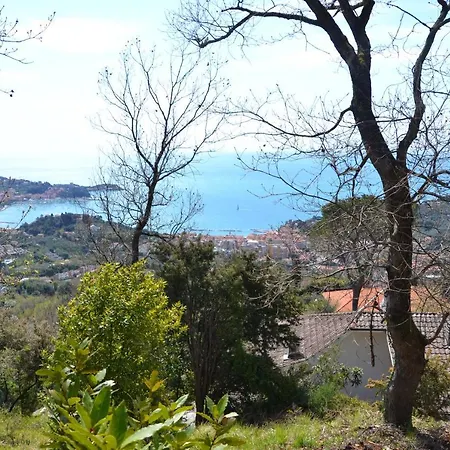 Il Mare Nel Bosco Con Terrazza Nella Natura, Vista Mare, E Isole Holiday home *