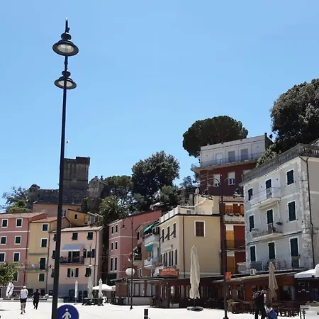 Il Mare Nel Bosco Con Terrazza Nella Natura, Vista Mare, E Isole Tatil Evi