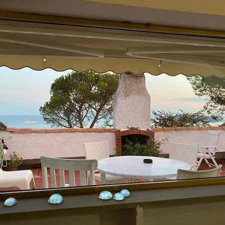 Il Mare Nel Bosco Con Terrazza Nella Natura, Vista Mare, E Isole Tatil Evi